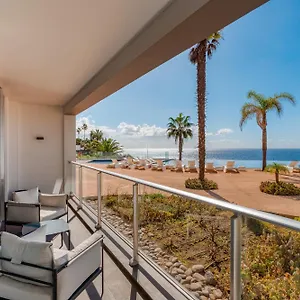 https://apt-royal-sea-view-iii.madeira-islandshotels.com